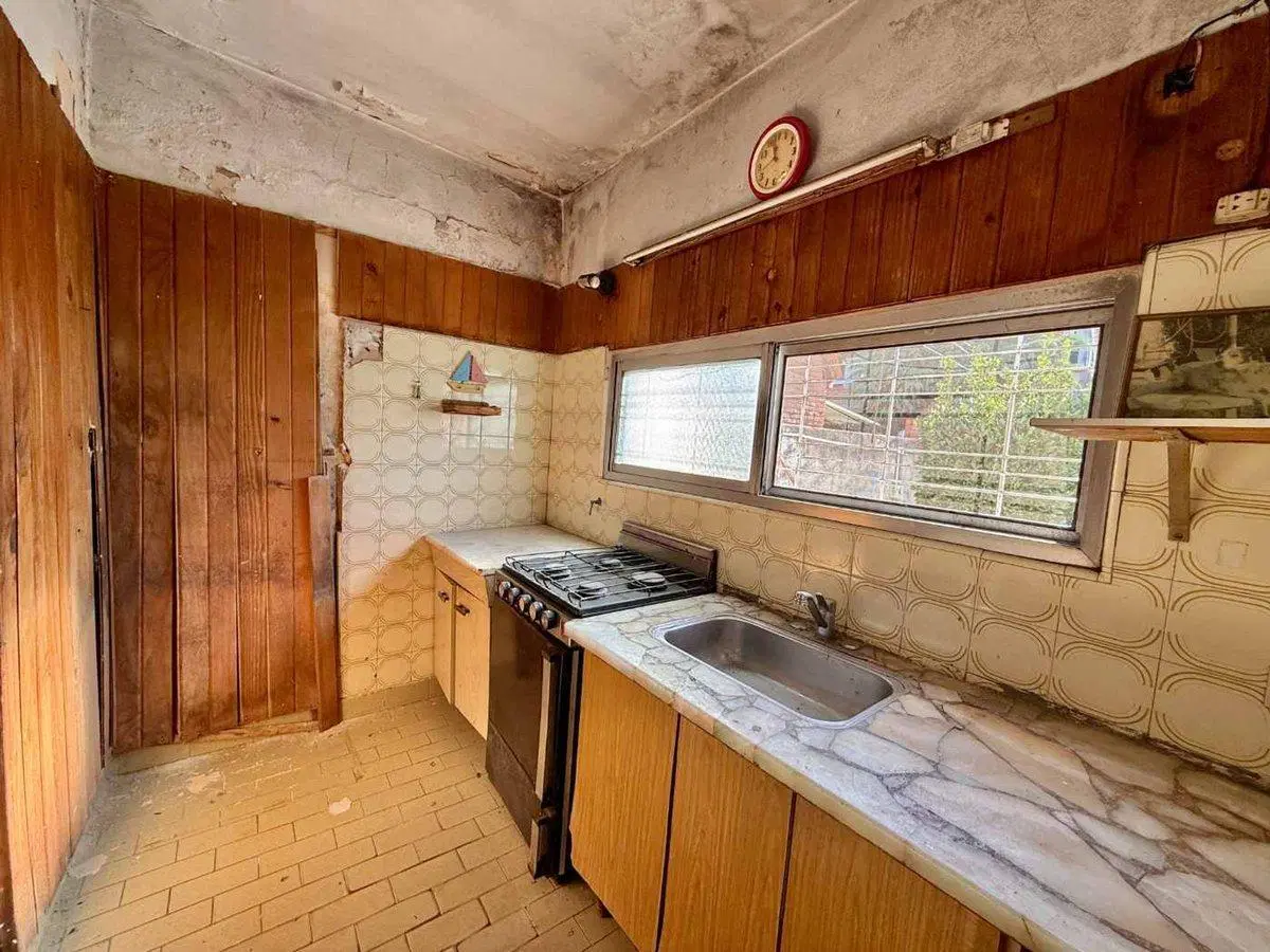 CASA 3 AMBIENTES EN VENTA EN BERNAL CON JARDIN 5