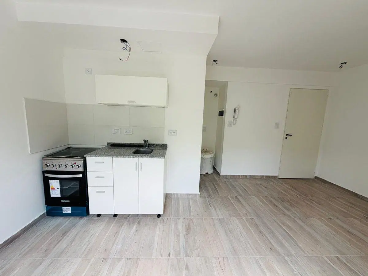 Departamento monoambiente venta Lomas de Zamora 4