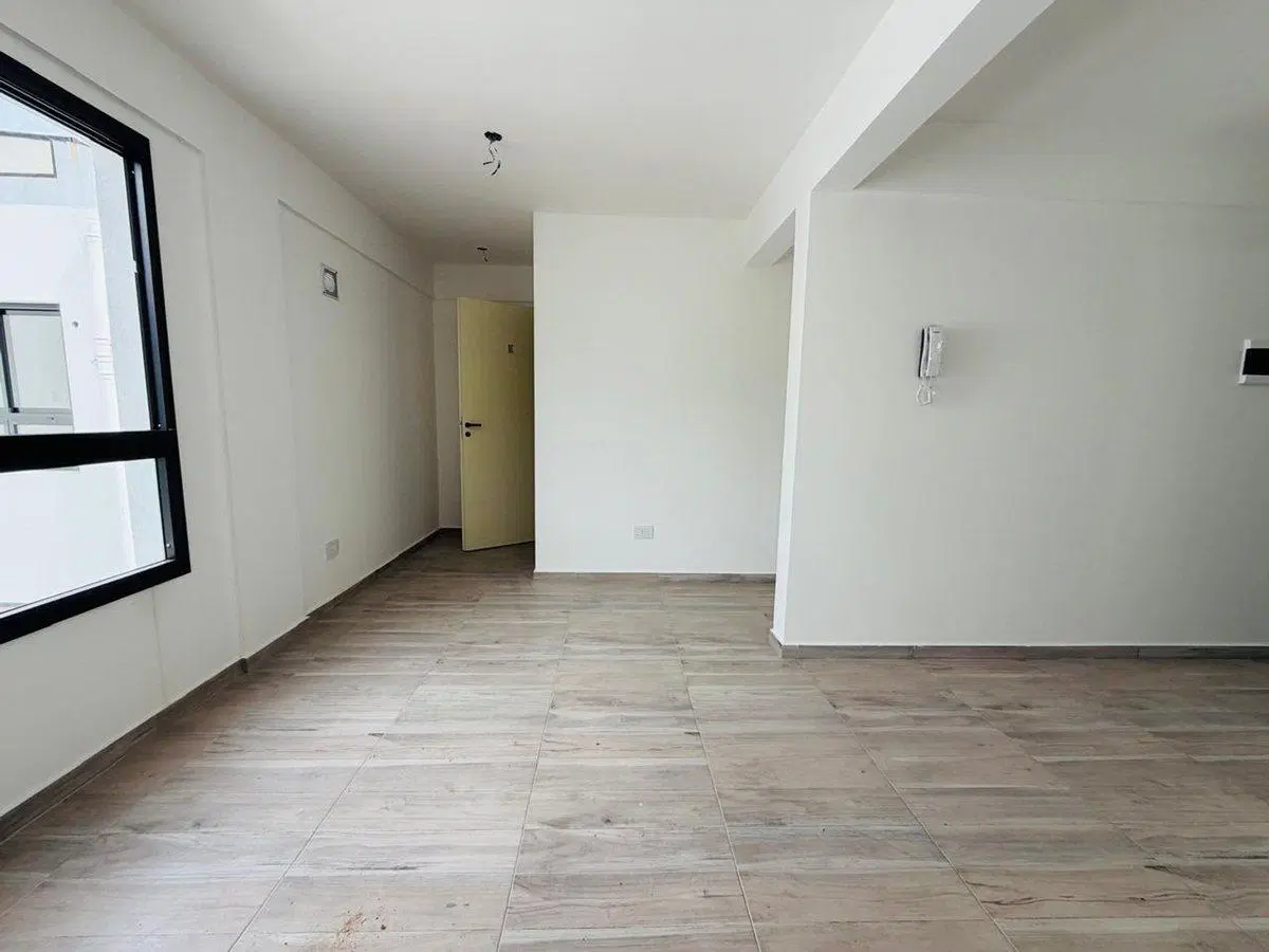 Departamento monoambiente venta Lomas de Zamora 5
