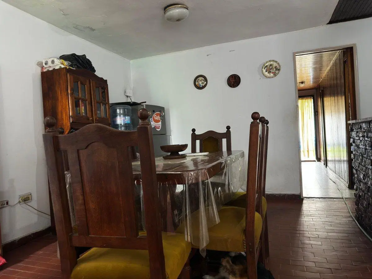 CASA 3 DORMITORIOS + MONOAMBIENTE + QUINCHO 2
