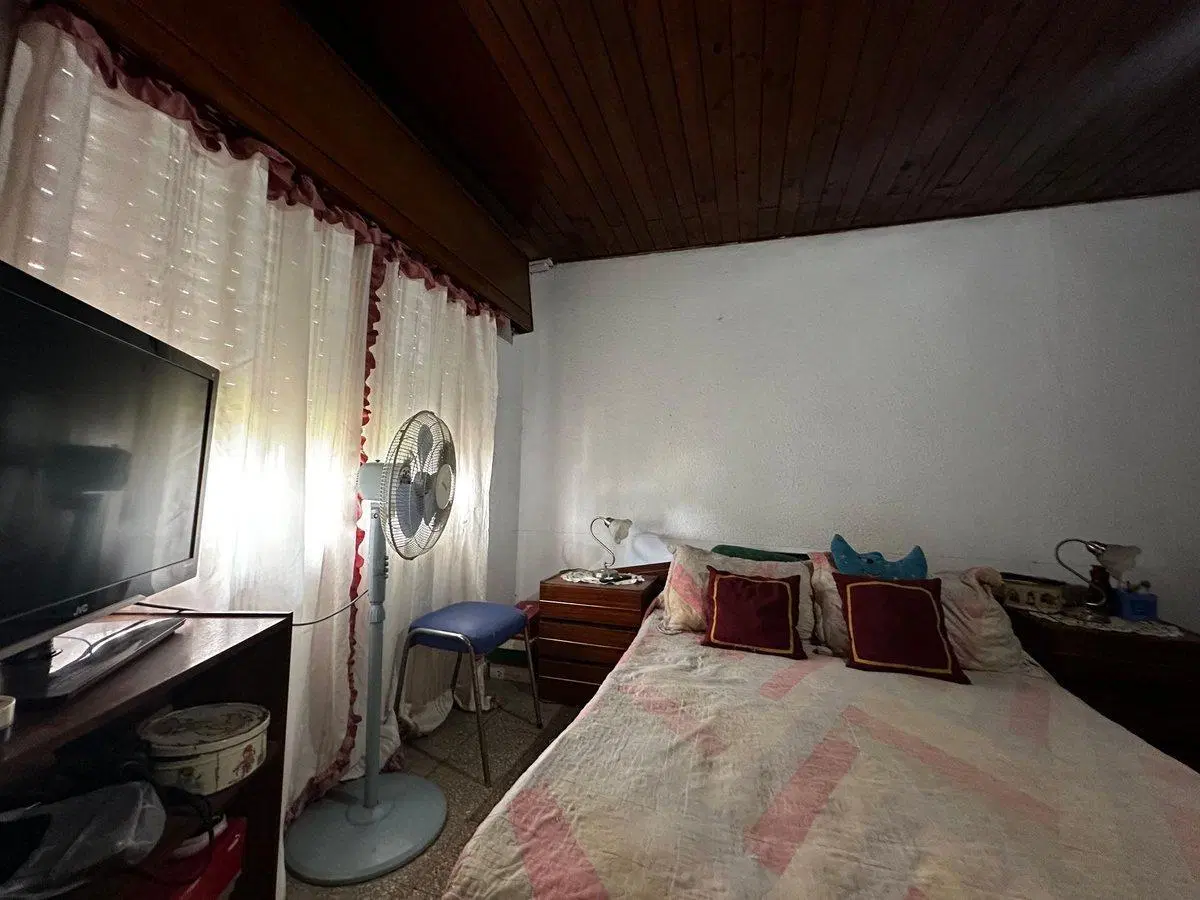 CASA 3 DORMITORIOS + MONOAMBIENTE + QUINCHO 4