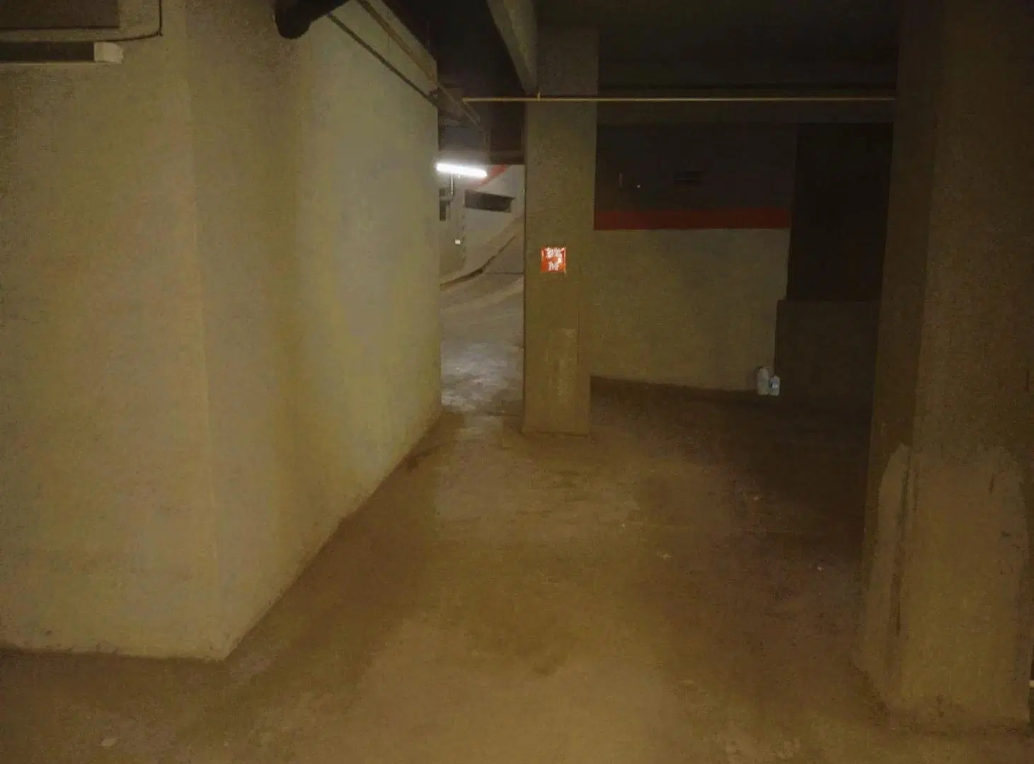 COCHERA VENTA ADROGUE PLENO CENTRO 3