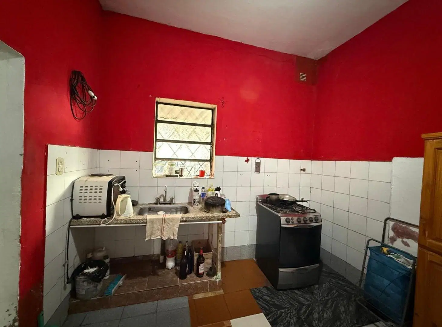 CASA 3 AMBIENTES EN VENTA SOLANO COCHERA Y JARDIN 8