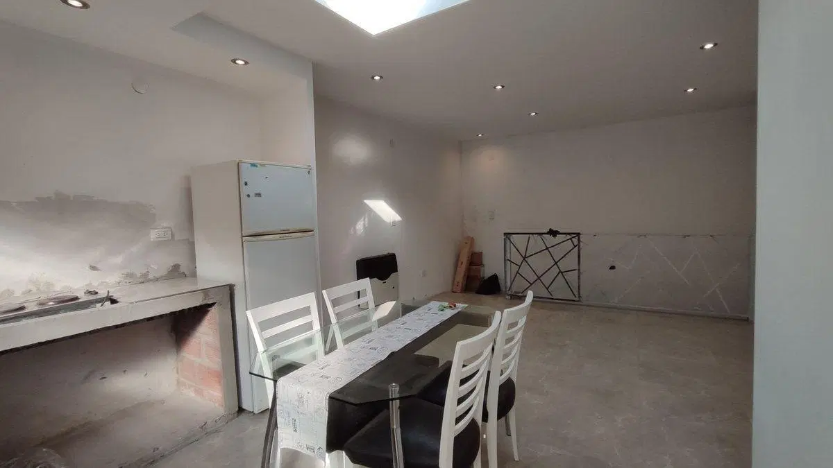 CASA MAS DEPOSITO MAS 2 DEPARTAMENTOS  VENTA LOMAS 4