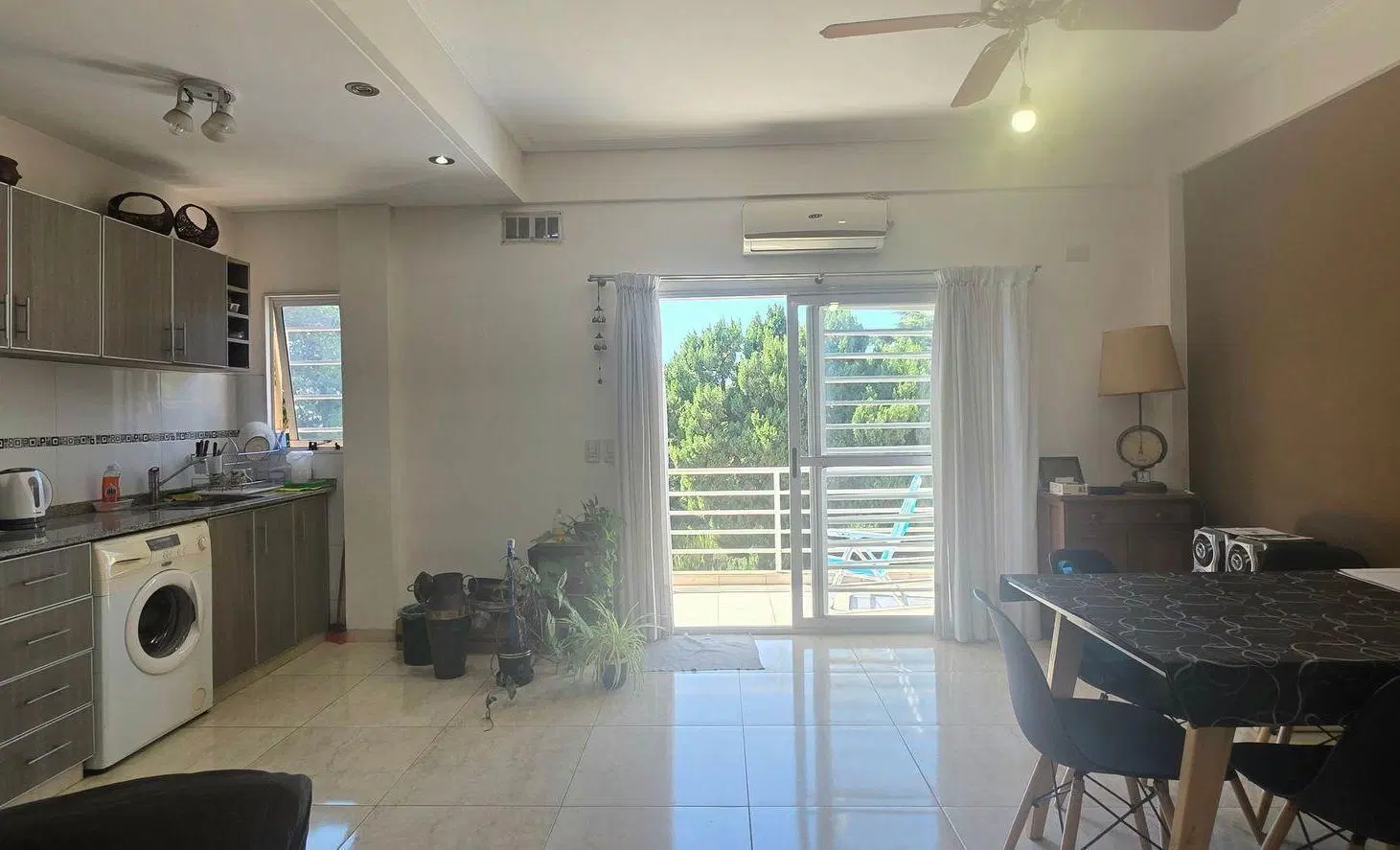DEPARTAMENTO 3 AMBIENTES VENTA CON COCHERA BALCON 3