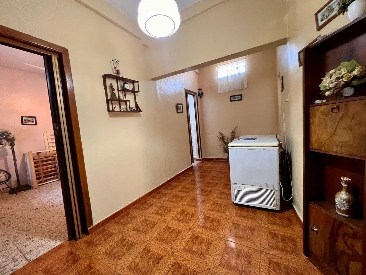 CASA 5 AMBIENTES EN VENTA EN LOMAS DE ZAMORA 2