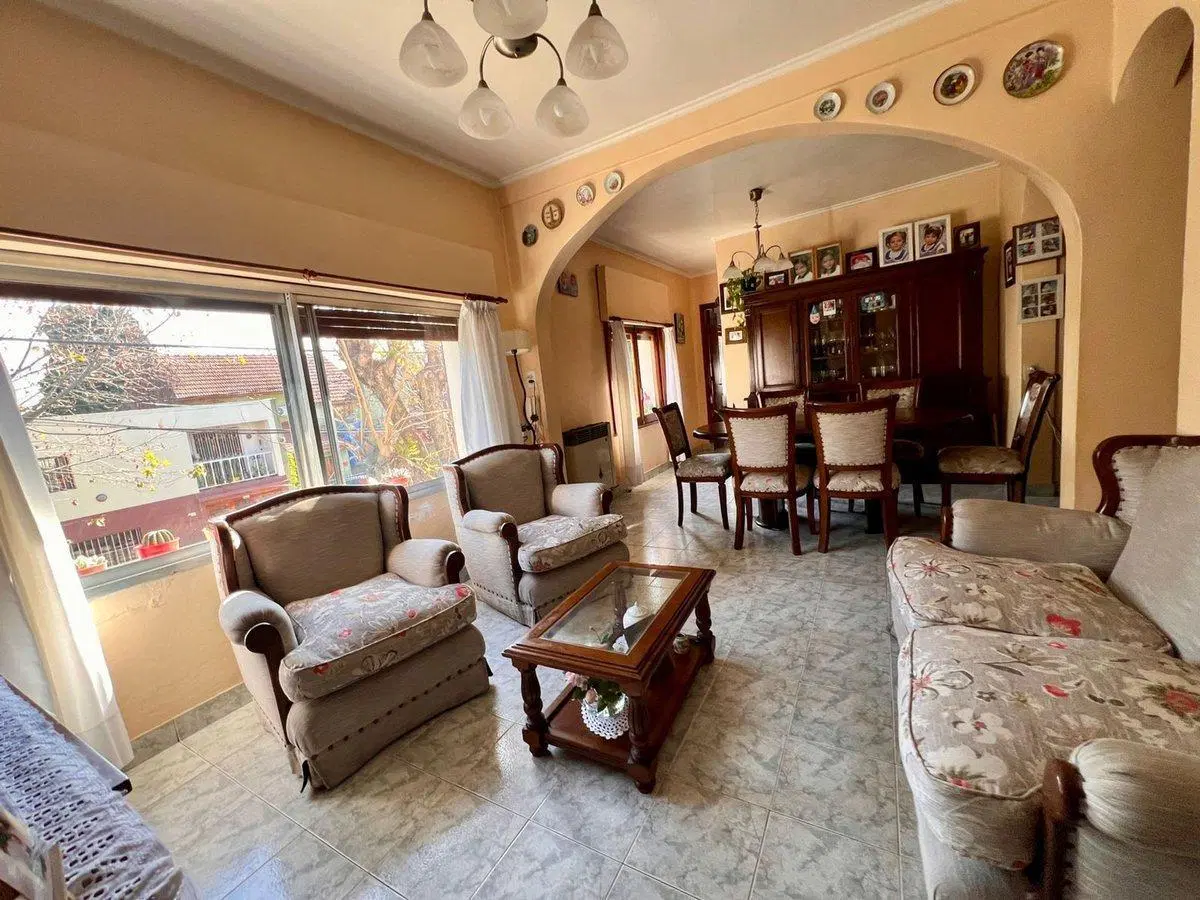 CASA 5 AMBIENTES EN VENTA EN LOMAS DE ZAMORA 5