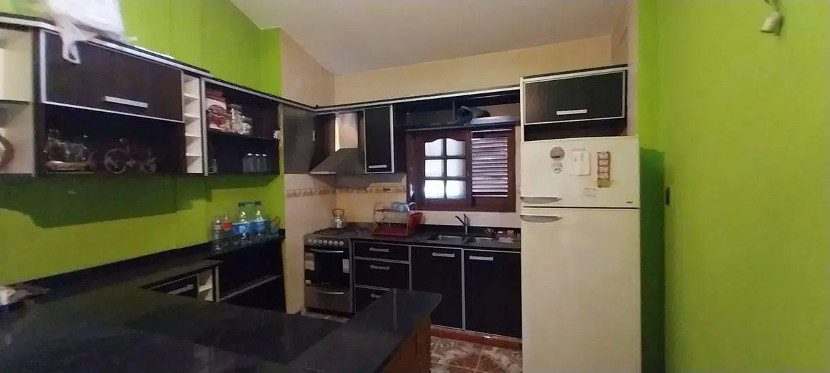 CASA  5 AMBIENTES VENTA  LOMAS DE ZAMORA MAS DEPTO 2