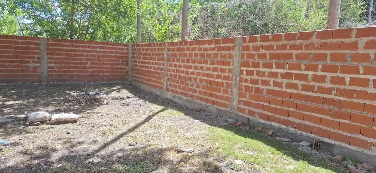 LOTE de 800 M² EN ZONA CERCANA A AVENIDAS EN AKORN 2