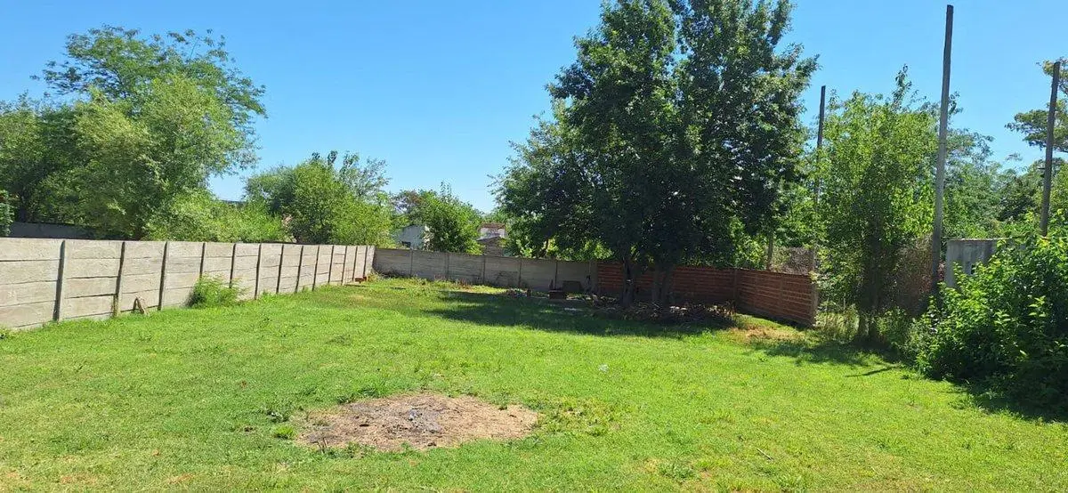 LOTE de 800 M² EN ZONA CERCANA A AVENIDAS EN AKORN 5