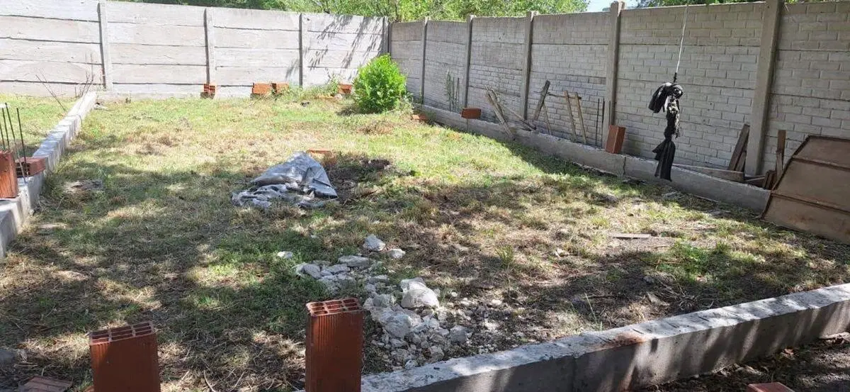 LOTE de 800 M² EN ZONA CERCANA A AVENIDAS EN AKORN 4