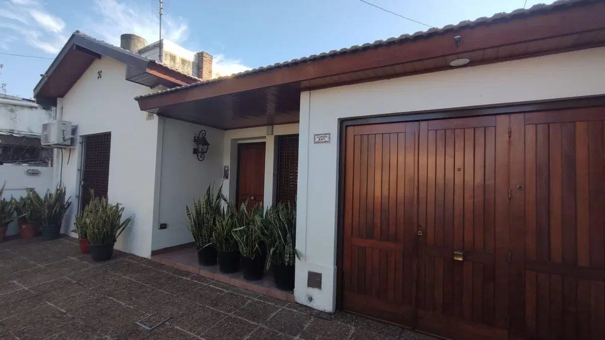 CASA 4 AMBIENTES VENTA EN LOMAS DE ZAMORA 4