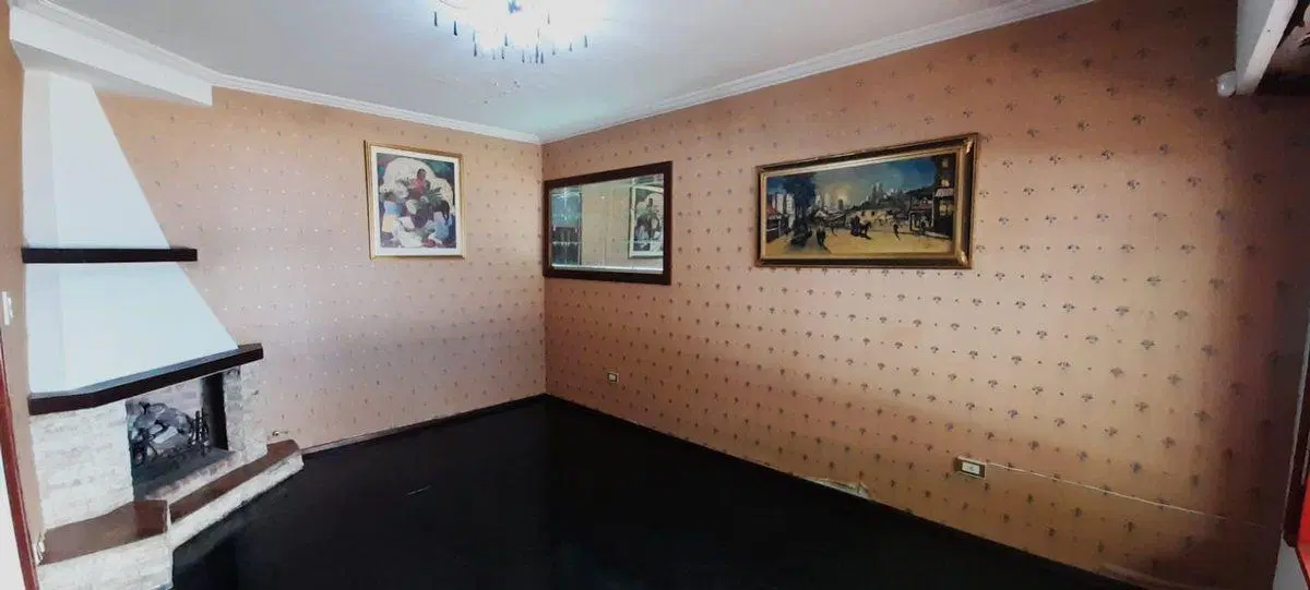 CASA 5 AMB EN VENTA EN BANFIELD COCHERA Y PISCINA 4