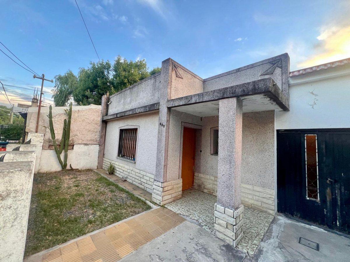 VENTA CASA EN EZEIZA 3 AMB APTA CREDITO