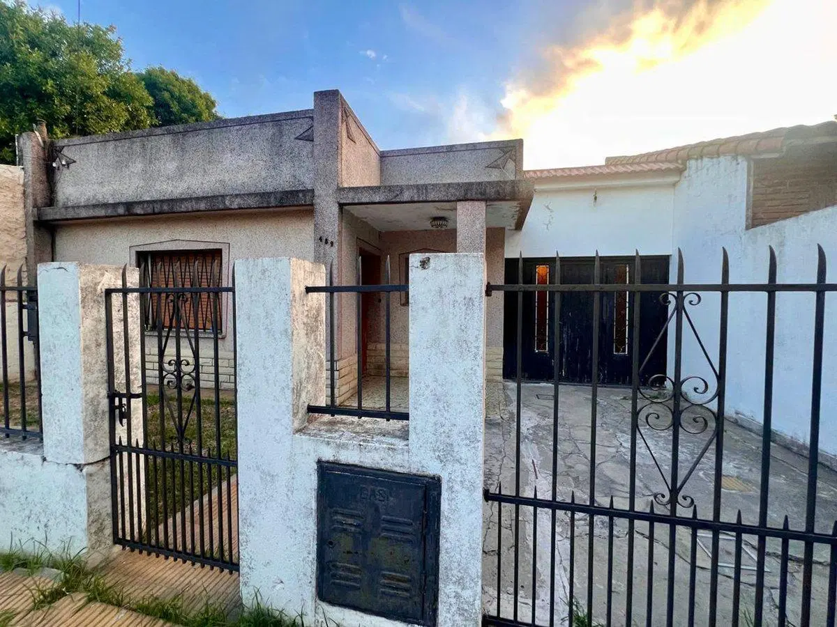 VENTA  CASA EN EZEIZA 3 AMB APTA CREDITO 5