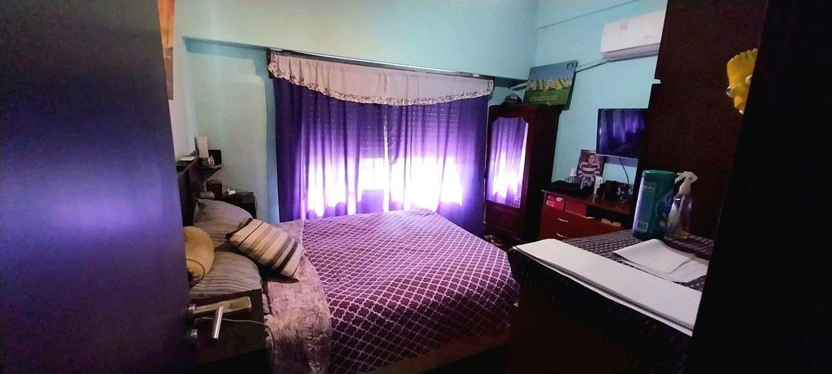 VENDE CASA Y LOCALES ,ESQUINA COMERCIAL ÚNICA, LDZ