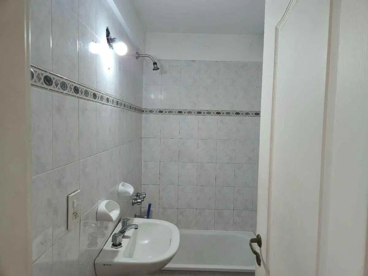 ALQUILER DEPTO LAPRIDA LOMAS DE ZAMORA CON COCHERA 5