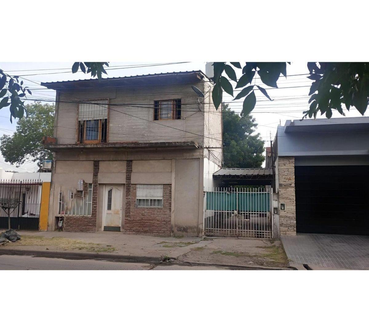 CASA 3 AMBIENTES EN VENTA EN GONZALEZ CATAN
