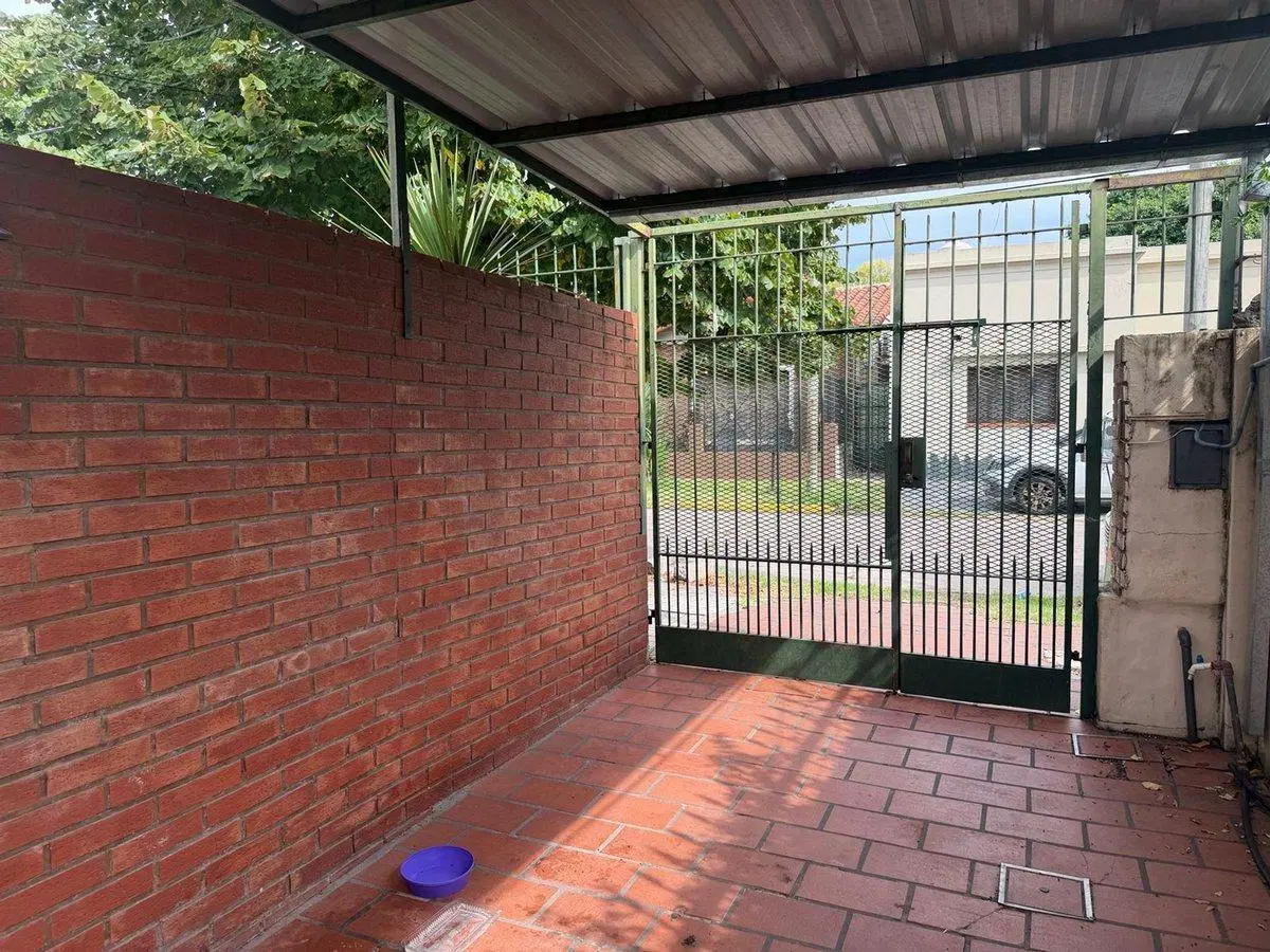 VENTA PH AL FONDO CON JARDIN Y PILETA TEMPERLEY 4