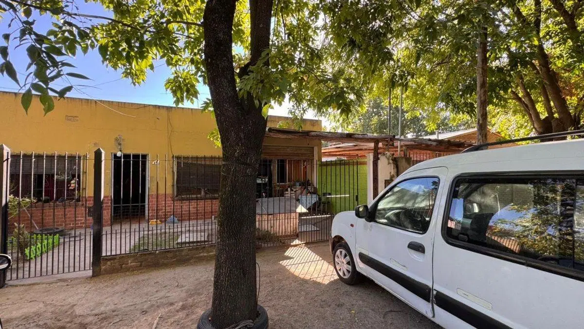 CASA 3 AMBIENTES VENTA SAN VICENTE MAS LOCAL DEPTO 3