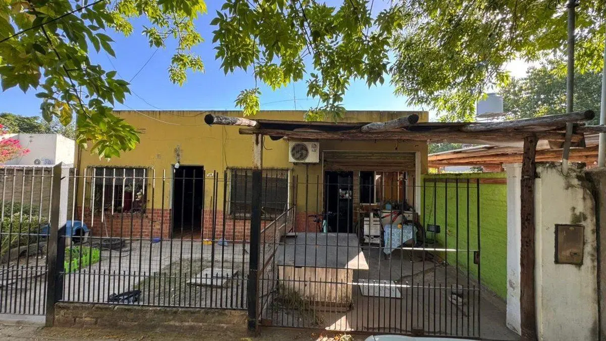 CASA 3 AMBIENTES VENTA SAN VICENTE MAS LOCAL DEPTO 5