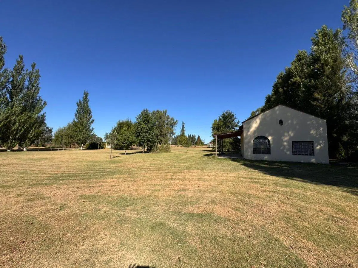 CASA QUINTA VENTA CON AMPLIO LOTE 5000 m2 5
