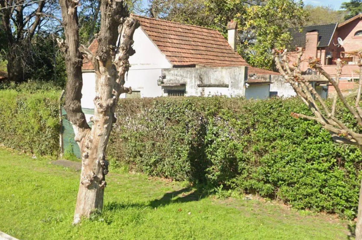 LOTE COMERCIAL EN VENTA, CASA A RECICLAR O DEMOLER 3