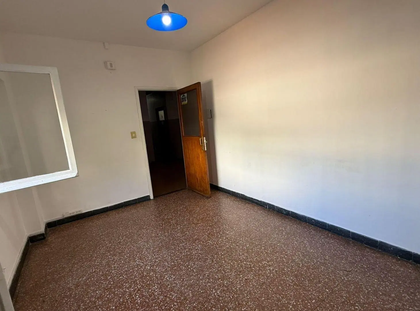 VENTA OFICINA EN CENTRO DE LANUS ESTE 5