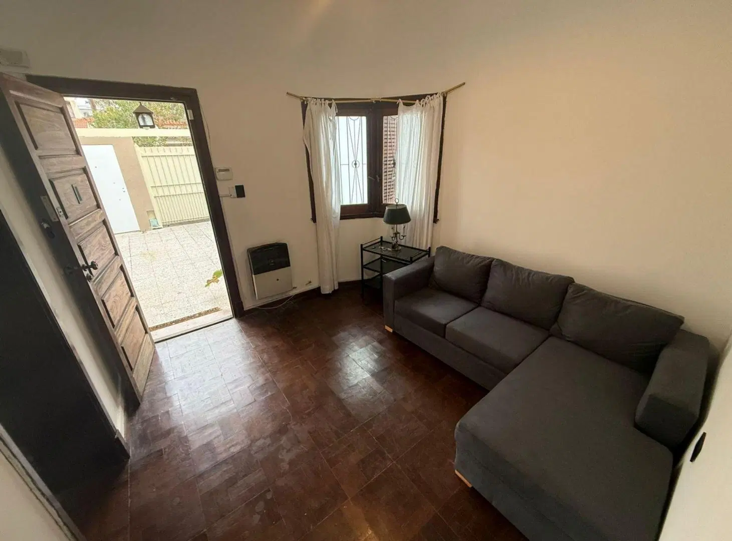 VENTA PH BANFIELD - REFACCIONADO IMPECABLE 2