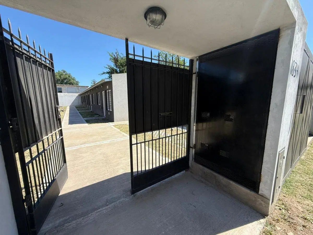 VENTA 4 DEPARTAMENTOS + 2 COCHERAS APTO CREDITO 2