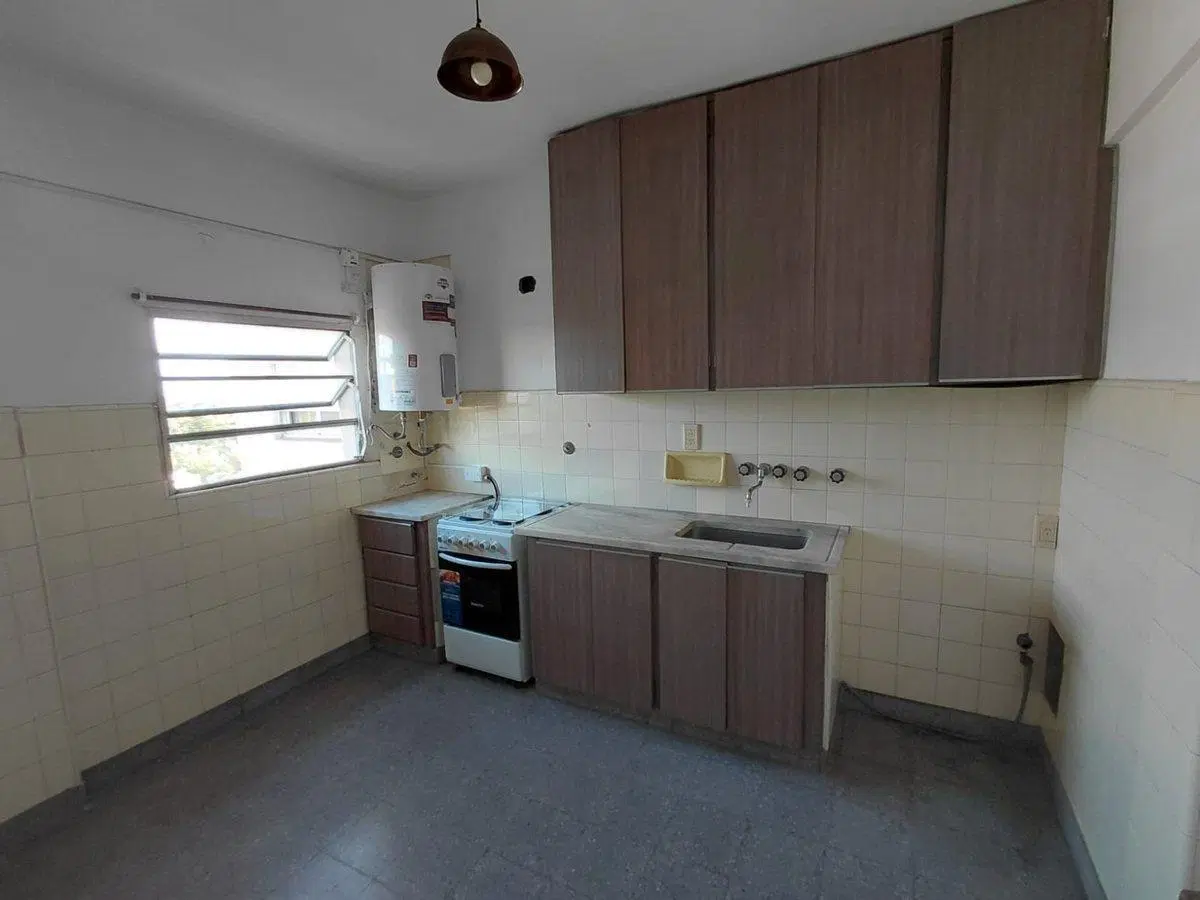 Departamento 2 ambientes en alquiler en Banfield 3