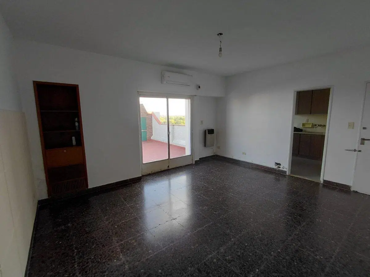 Departamento 2 ambientes en alquiler en Banfield 4