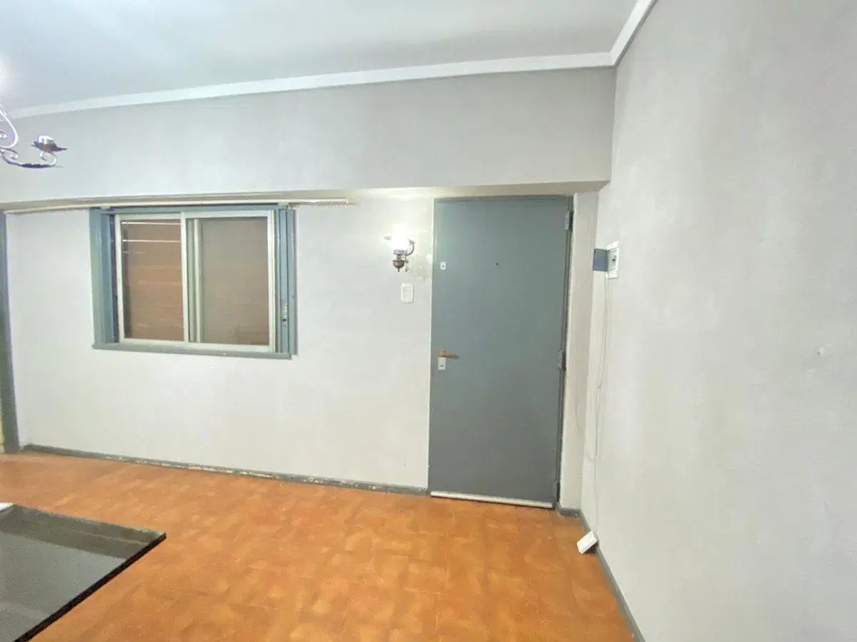 DEPTO 2 AMBIENTES VENTA LANUS OESTE CON BAULERA 2