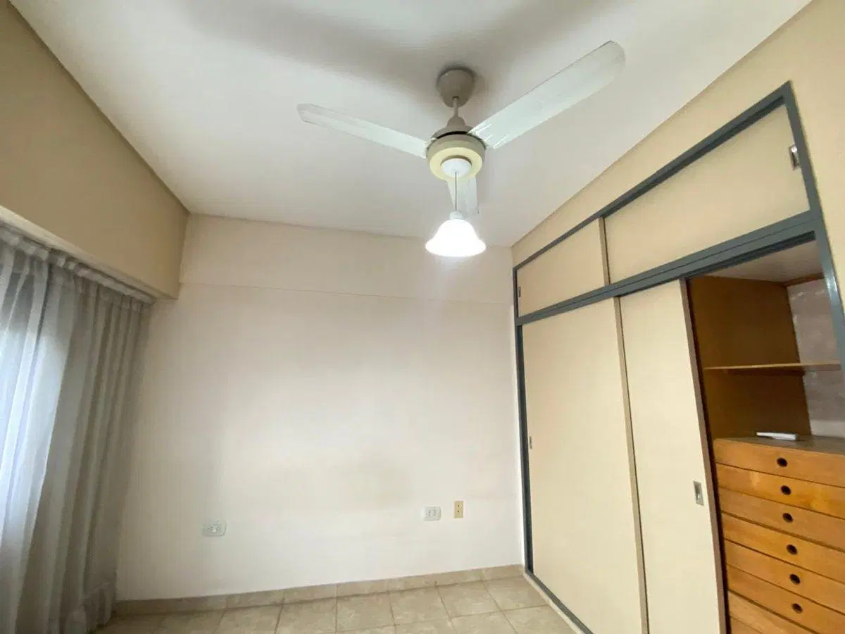DEPTO 2 AMBIENTES VENTA LANUS OESTE CON BAULERA 3