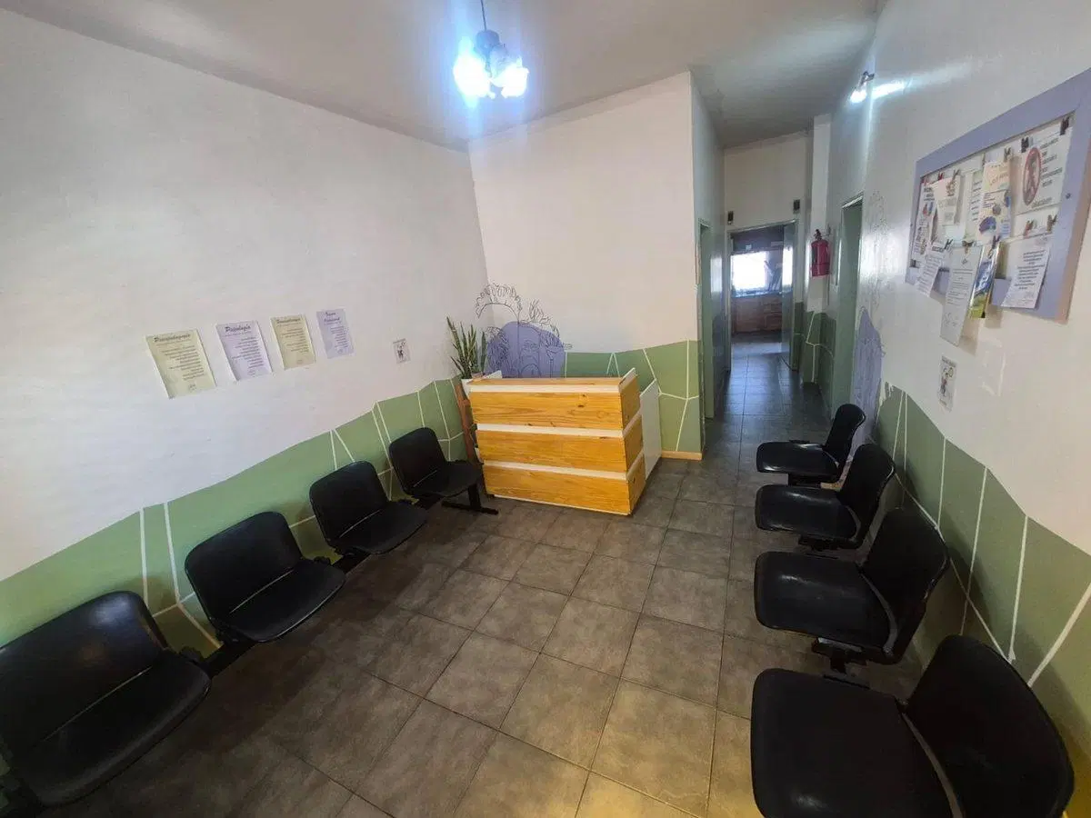 CASA 3 AMBIENTES EN VENTA CENTRO DE GLEW APTA CRED 4