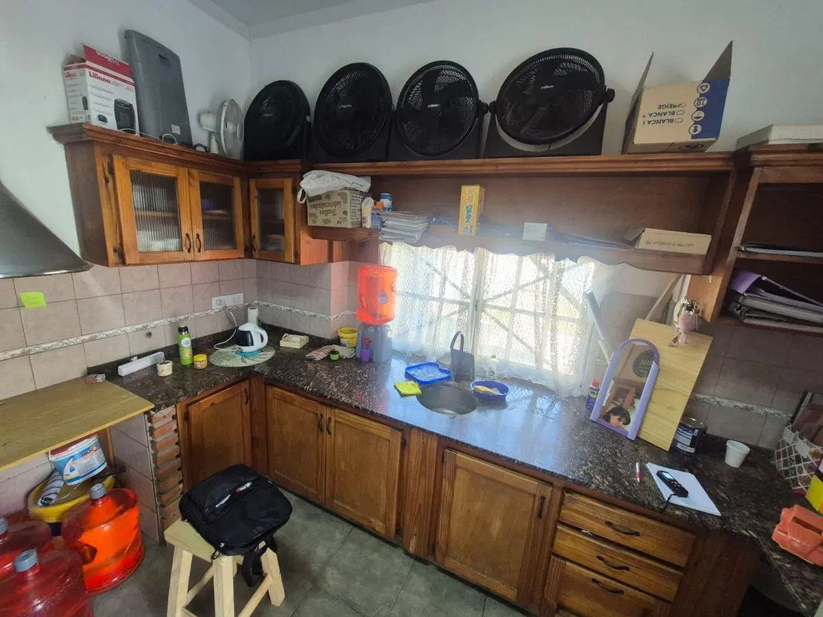 CASA 3 AMBIENTES EN VENTA CENTRO DE GLEW APTA CRED 2