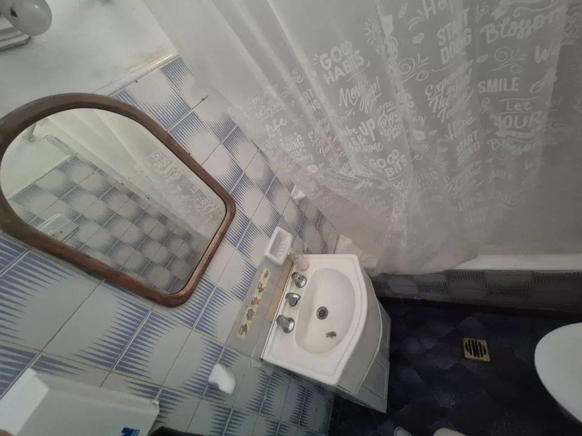CASA 3 AMBIENTES EN VENTA CENTRO DE GLEW APTA CRED 5