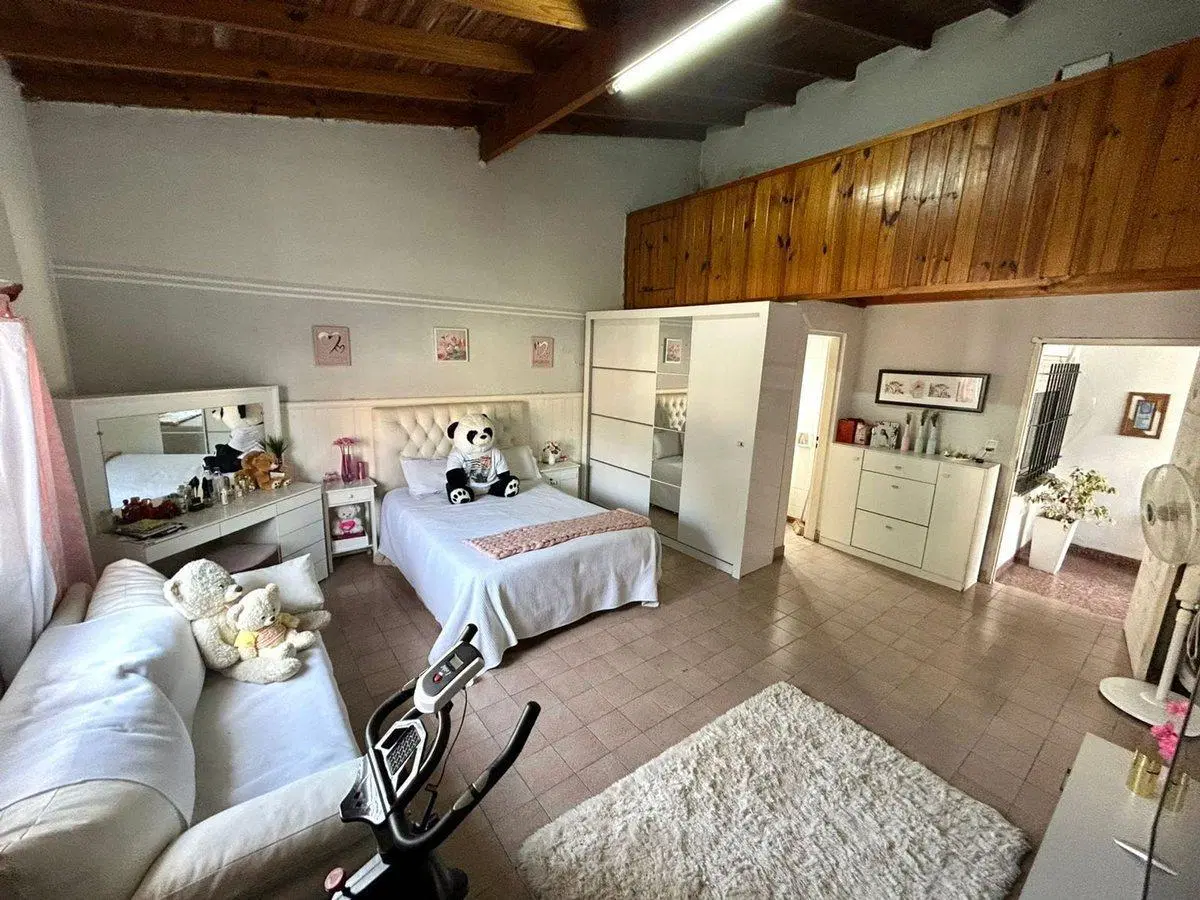 VENTA CASA EN LLAVALLOL 5 AMBIENTES OPORTUNIDAD! 2