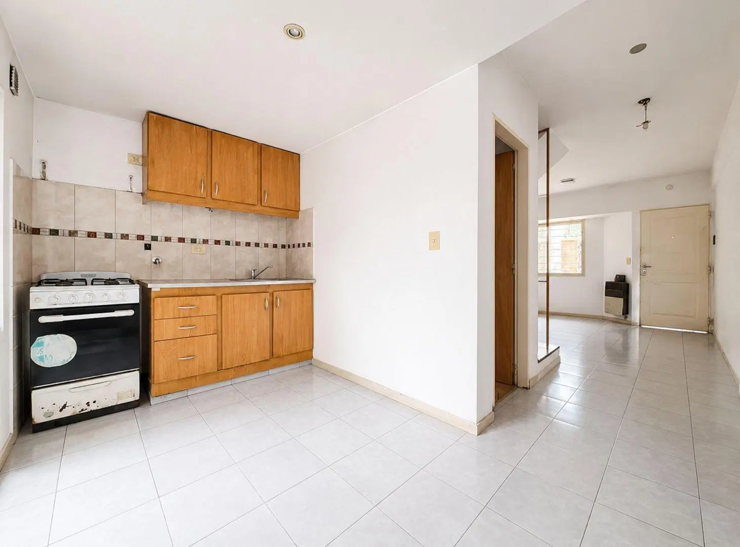 Dúplex 3 amb. VENTA Temperley, cochera y jardín 2
