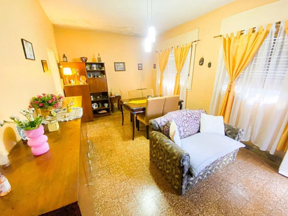 VENTA DEPARTAMENTO PH 4 AMBIENTES PATIO -TEMPERLEY 2