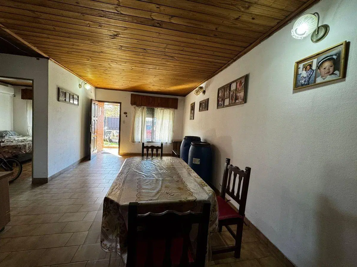 CASA 3 AMBIENTES VENTA 2 CASAS EN BLOCK 8