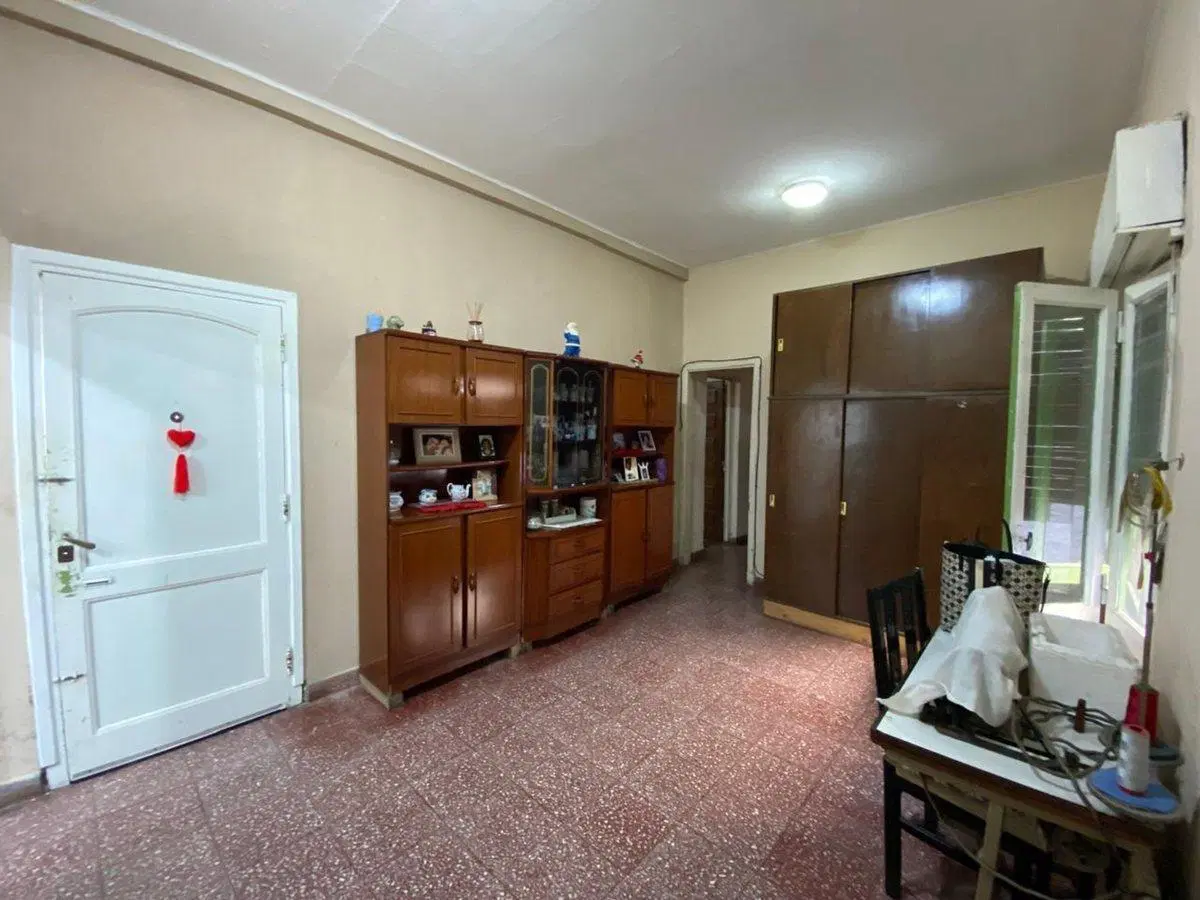 CASA 4 AMBIENTES VENTA LOMAS DE ZAMORA CON DEPTO 5