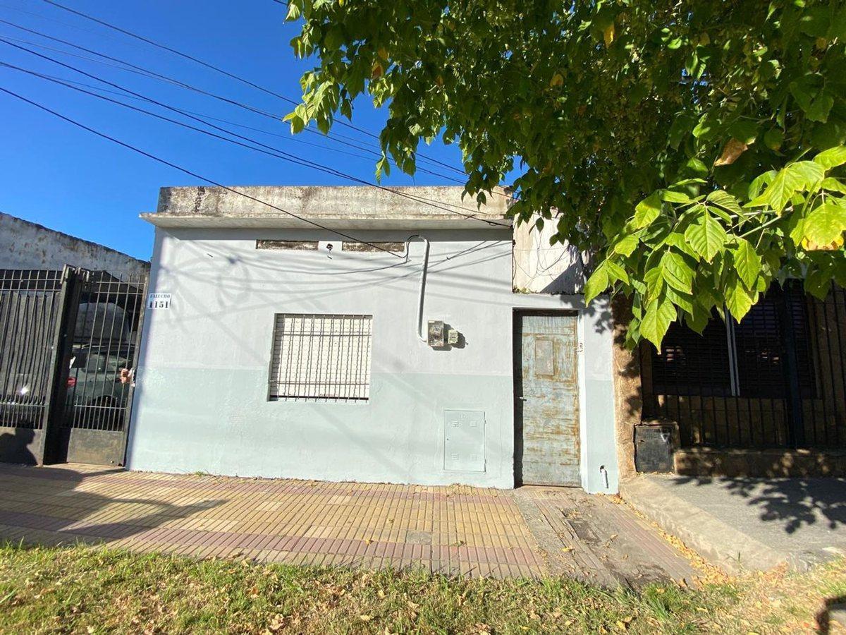 CASA 4 AMBIENTES VENTA LOMAS DE ZAMORA CON DEPTO