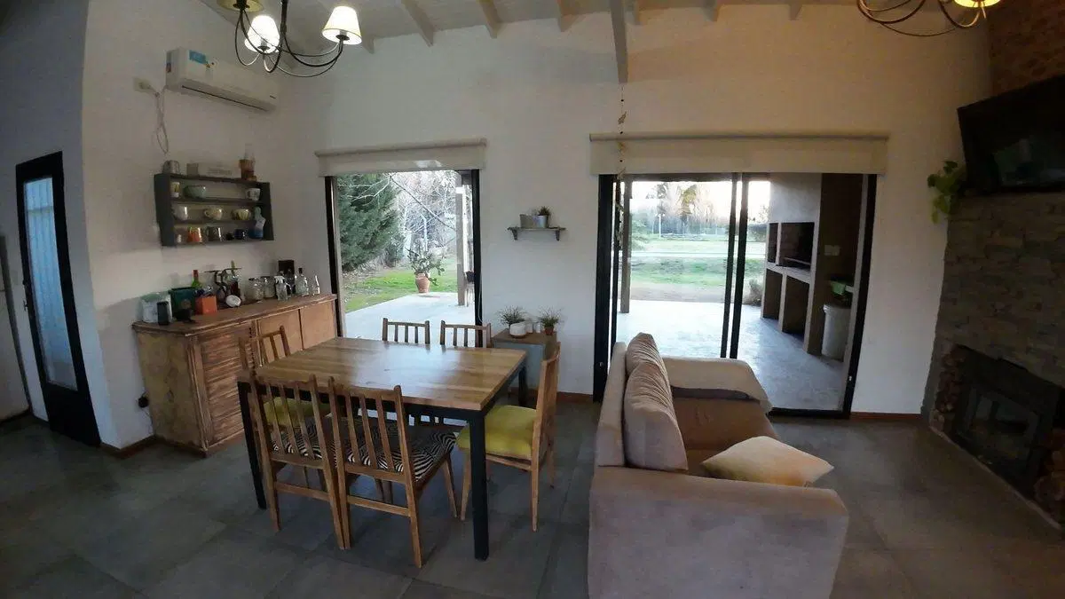 CASA EN VENTA 4 AMBIENTES EN SPEGAZZINI 2