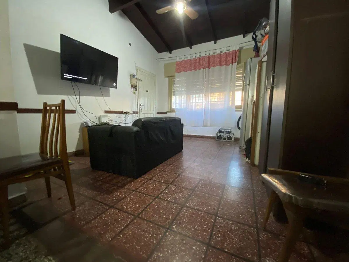 CASA 4 AMBIENTES EN VENTA EN LOMAS DE ZAMORA 4