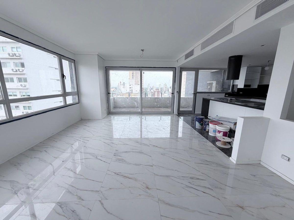 Foto de Departamento 3 ambientes en venta Lomas de Zamora, imagen 2