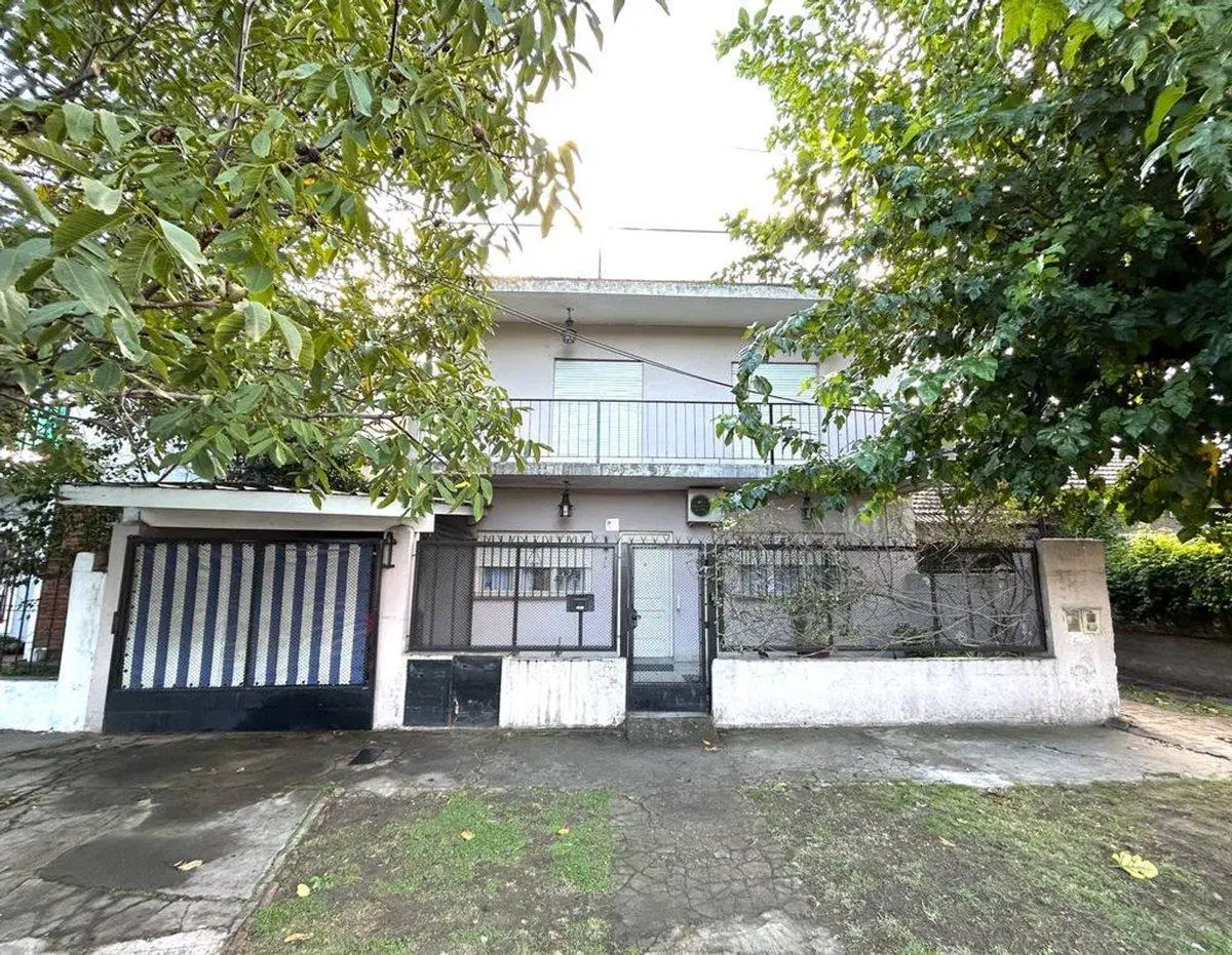 Casa 7 ambientes en venta en Burzaco 5