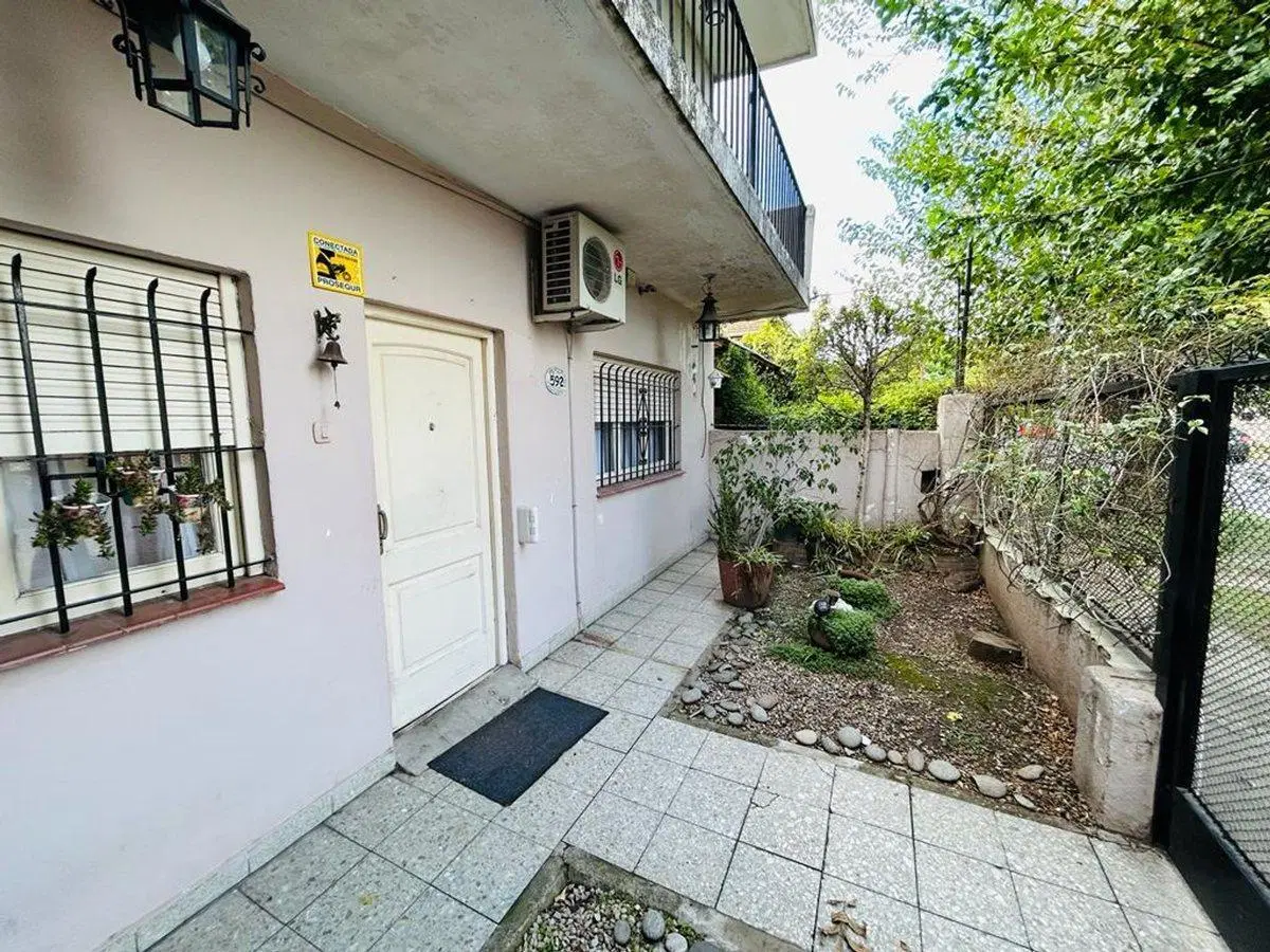 Casa 7 ambientes en venta en Burzaco 2