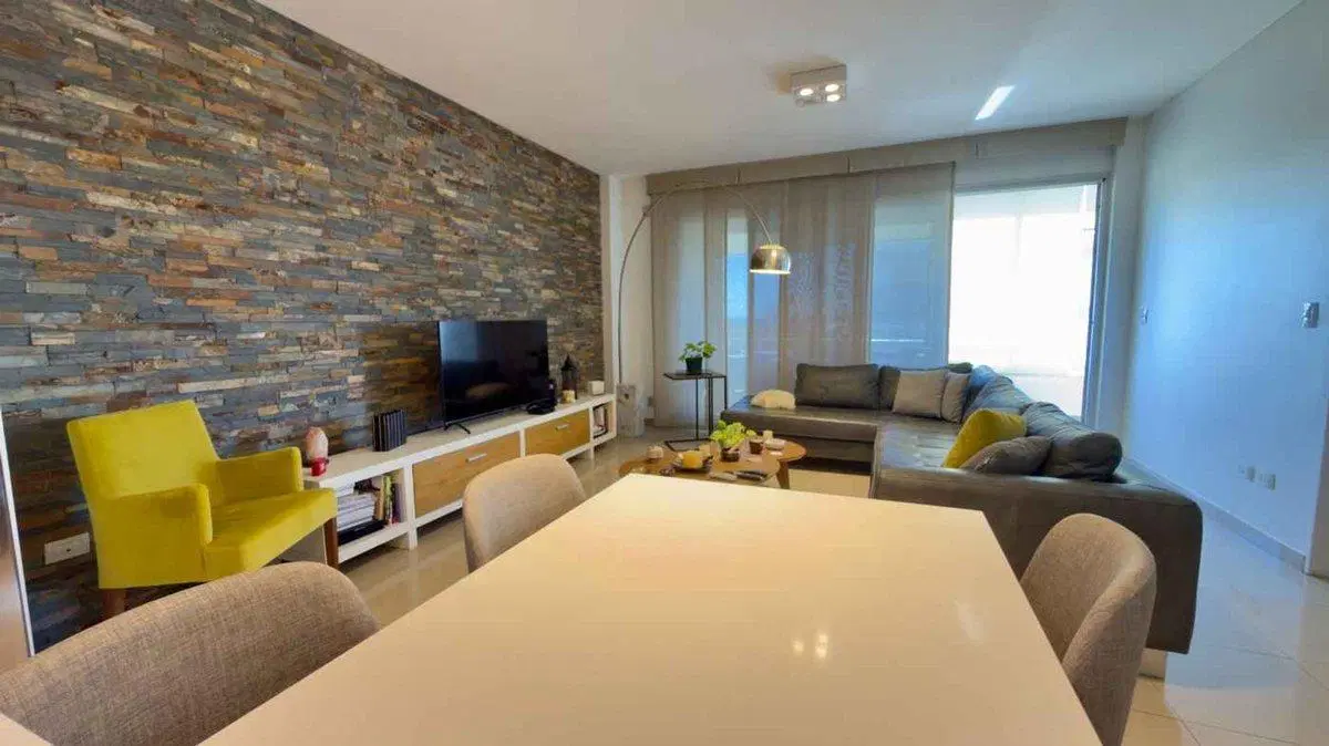 HERMOSO DEPARTAMENTO 3AMB. MONTE GRANDE 5