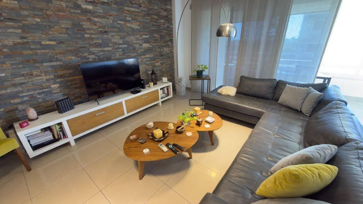 HERMOSO DEPARTAMENTO 3AMB. MONTE GRANDE 4